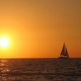 Laura Dekker in Portimão Zeilmeisje Laura Dekker is op dit moment met haar zeilboot Guppy in de Algarve. Gisterochtend vroeg meerde ze aan in de haven van Portimão. Ze blijft er een aantal dagen...